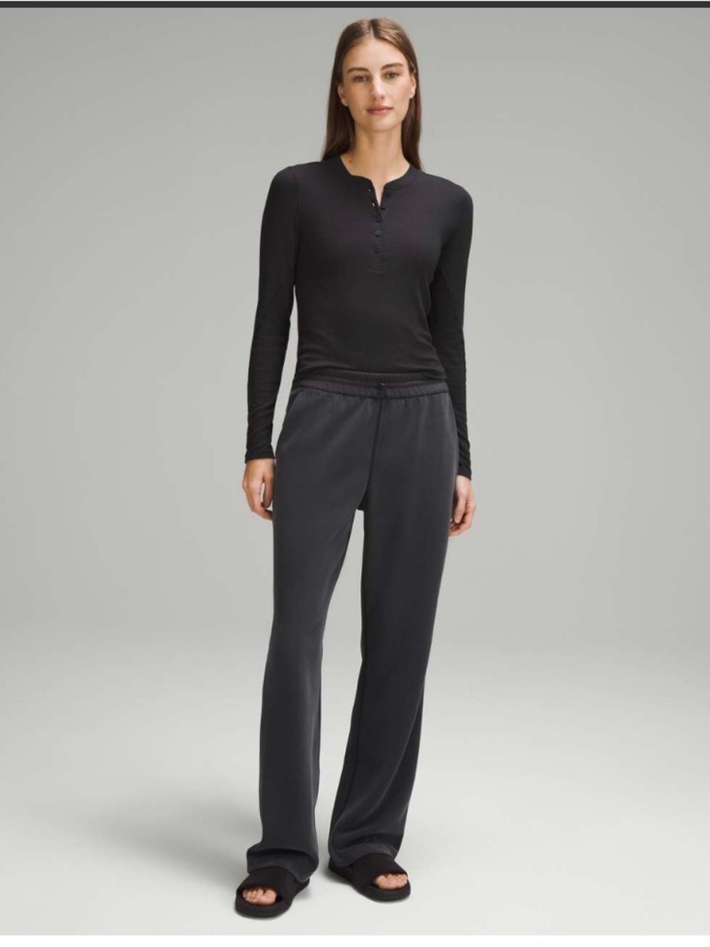 Lululemon Softstreme High-Rise Pant *Regular
Black Size 6